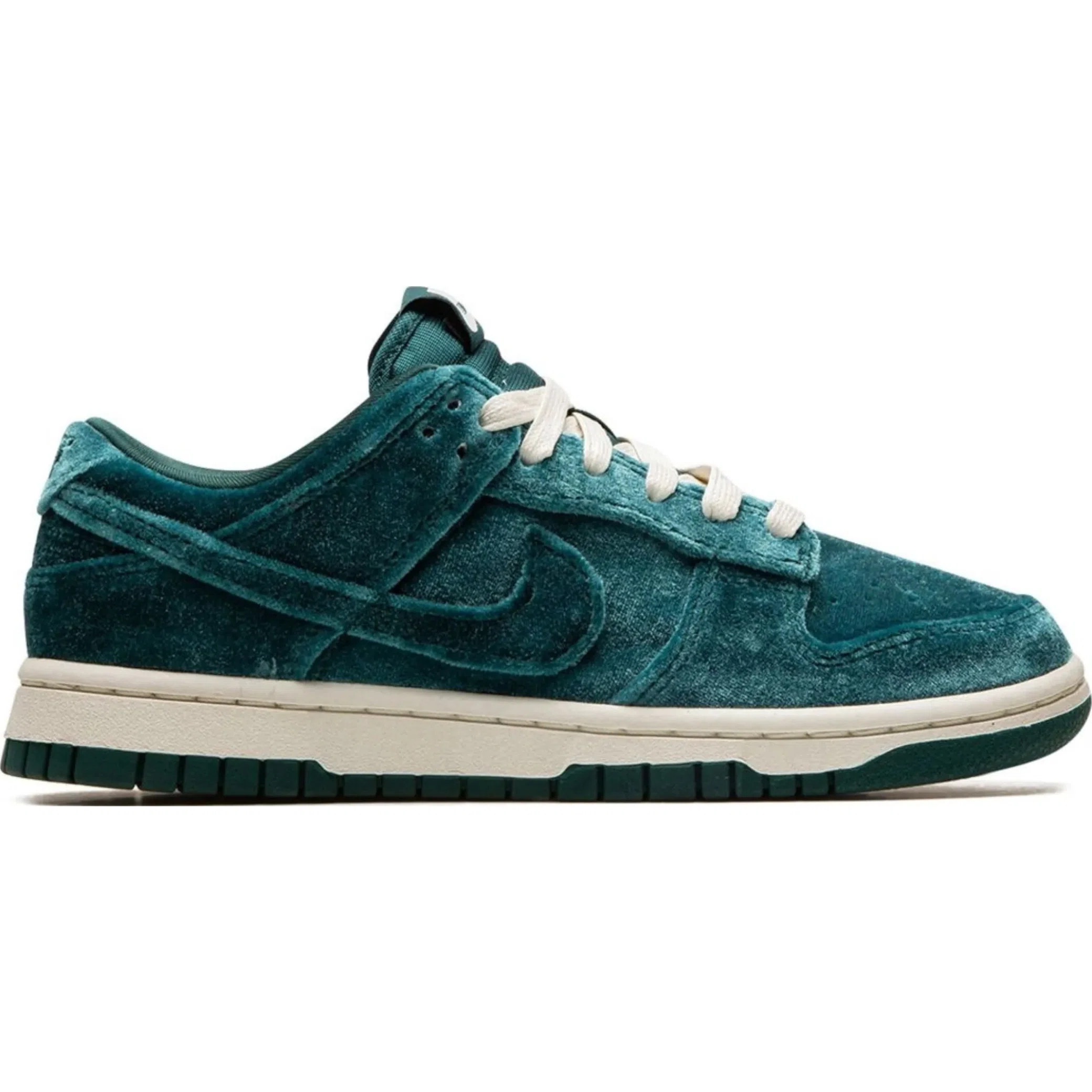 Кроссовки Nike Dunk Low WMNS "Green Velvet" | Farsel