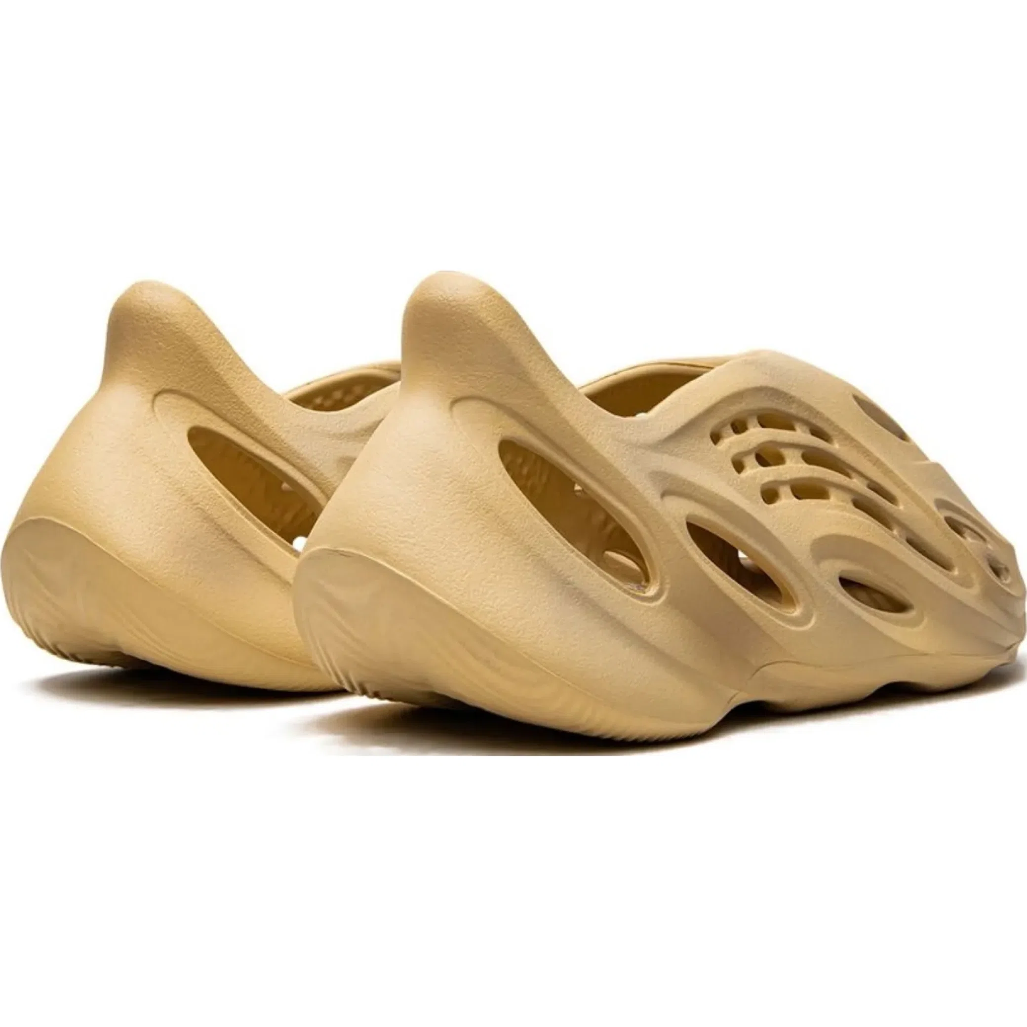 Сланцы Adidas Yeezy Foam RNNR "Desert Sand" | Farsel